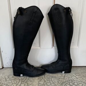 NWT Treadstrone Field Boots 7 Tall Wide